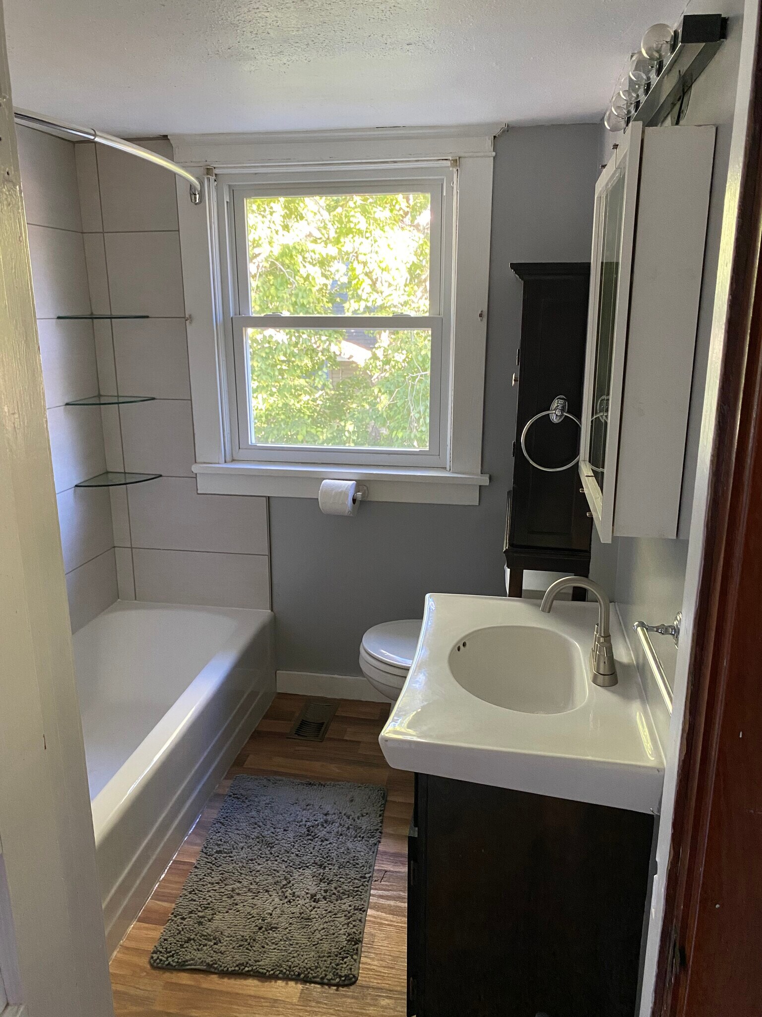 Bathroom - 519 Kandiyohi Ave SW