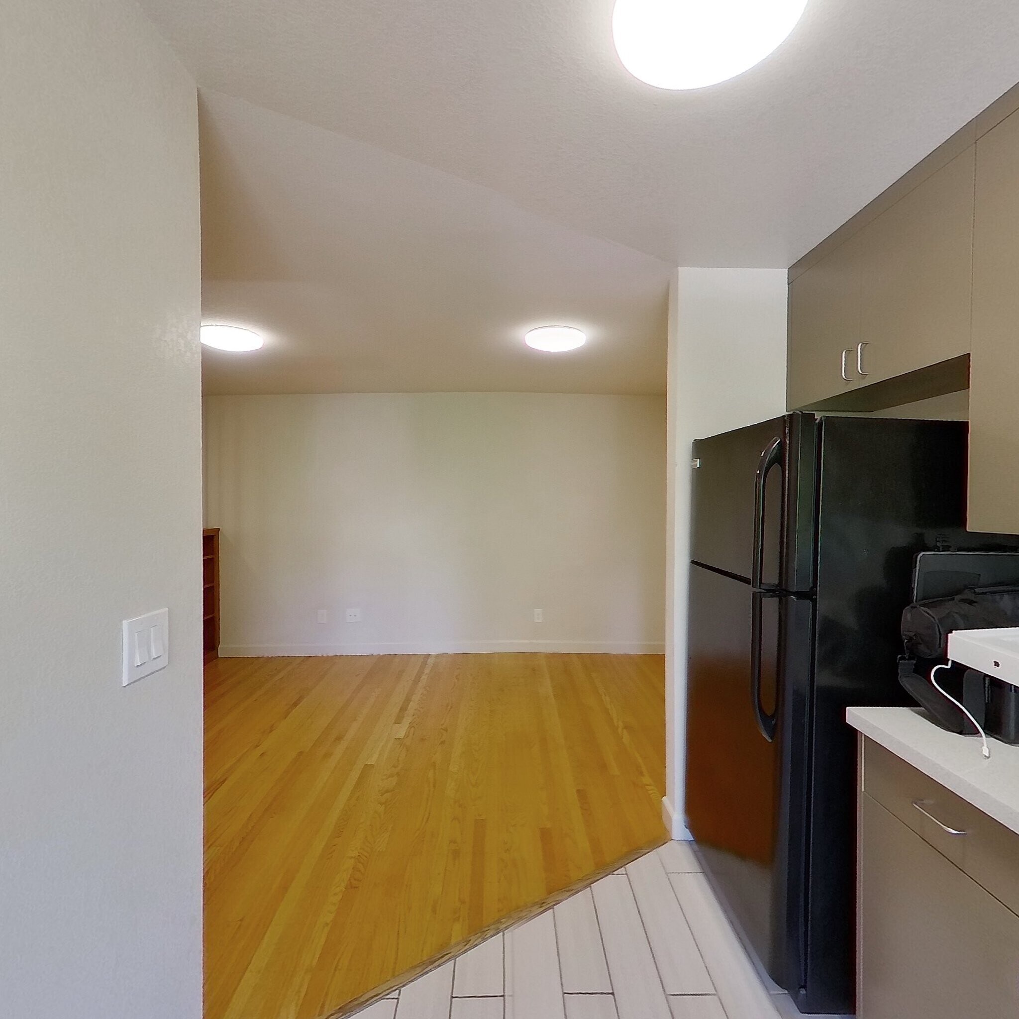 Building Photo - 2398 Parker St