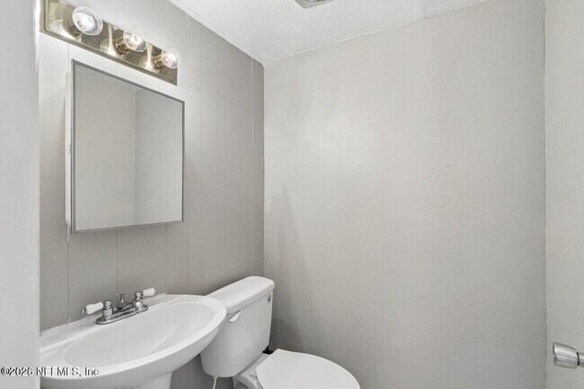 Building Photo - 356 Tidewater Cir W