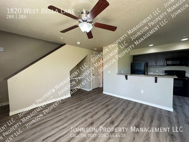 Building Photo - 1820 W Bella Ln