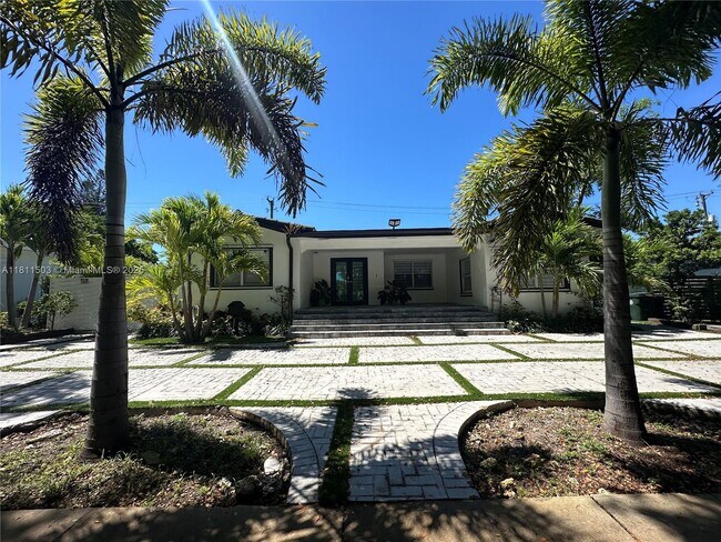 Building Photo - 6080 SW 16th St