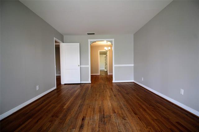 Building Photo - 10415 Losa Dr