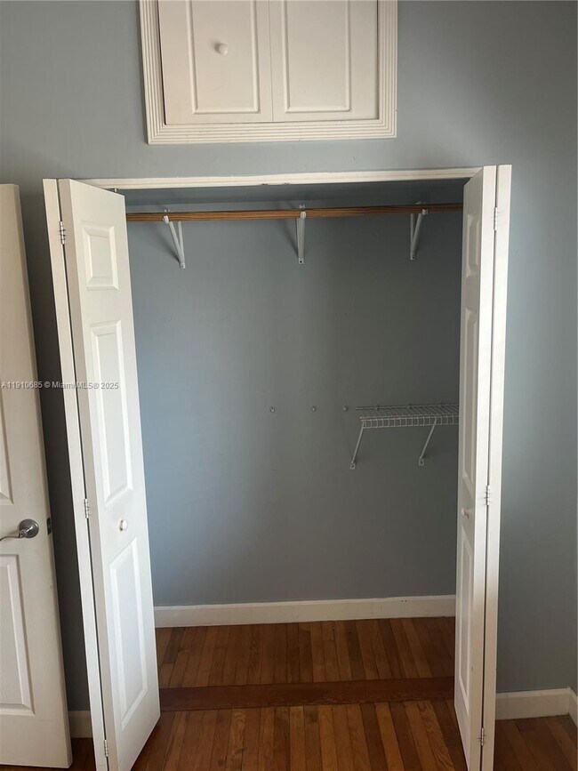 Building Photo - 223 Calabria Ave