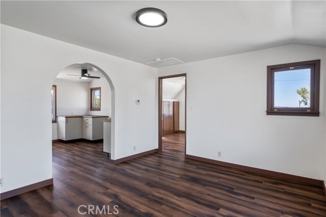 Building Photo - 881 W Upland