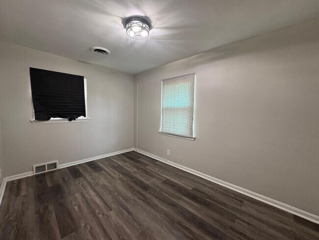 Building Photo - 1037 Keystone Dr