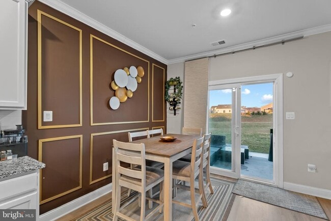 Building Photo - 10001 Maids Fancy Way