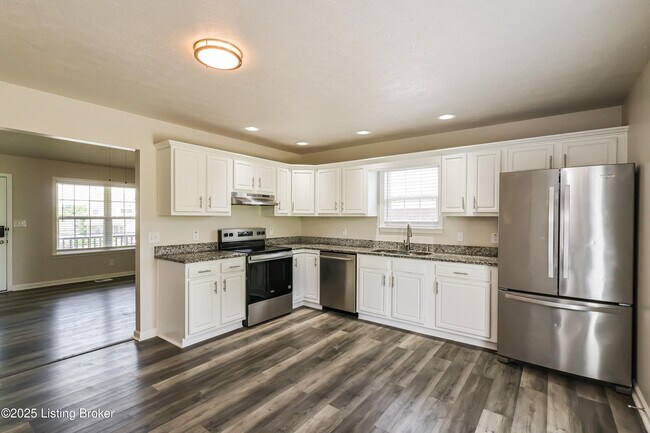 Building Photo - 8816 Persistence Dr