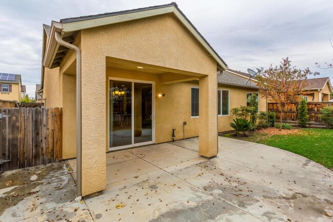 Building Photo - Great Harlan Ranch Home! Don't miss out! It won't last long!