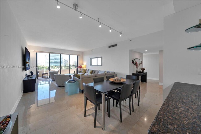 Building Photo - 201 Crandon Blvd