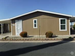 Building Photo - 2 bdrm-2ba manufactured home in San Tan Va...