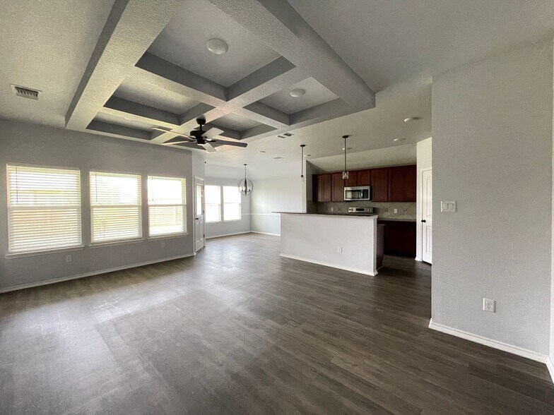Building Photo - 808 Hickok Dr
