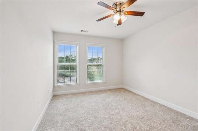 Building Photo - 1514 Woodbridge Way NE