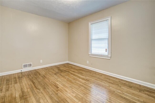 Building Photo - 2987 Belvedere Ln
