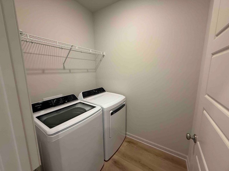 Building Photo - 603 Stillwater Cv