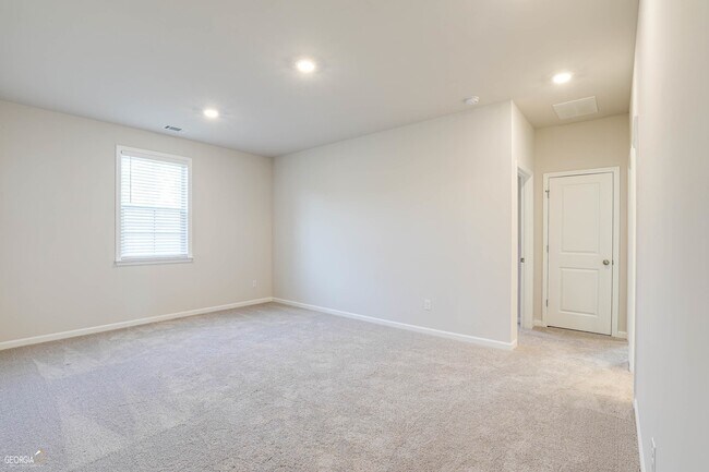 Building Photo - 724 Lanarck Wy