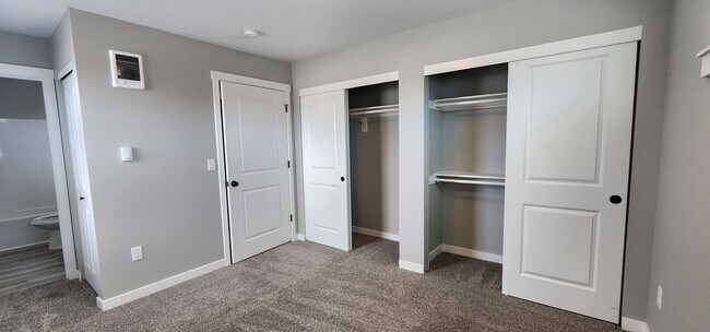 Building Photo - MOVE IN SPECIAL! New Construction Duplex i...