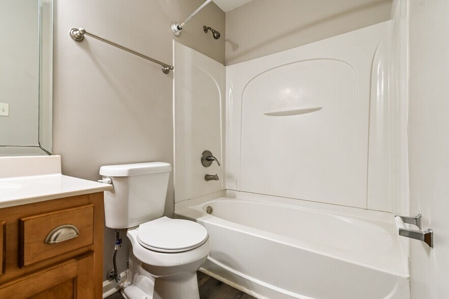 Building Photo - 5871 Carrel Cove