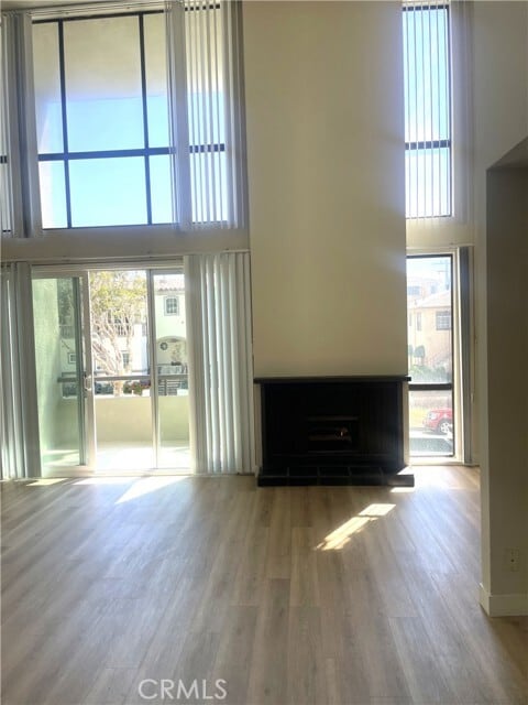 Building Photo - 1007 S Catalina Ave