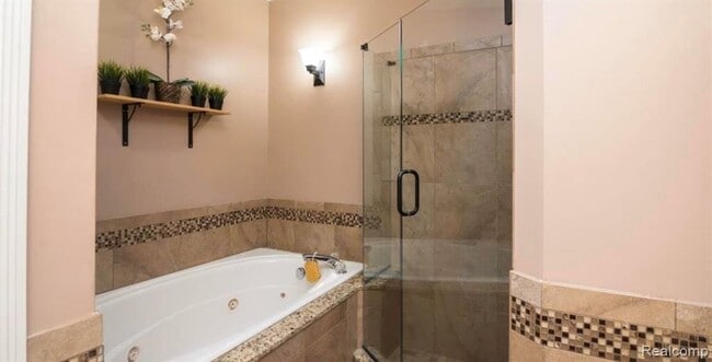 Building Photo - 41475 Copper Creek Dr