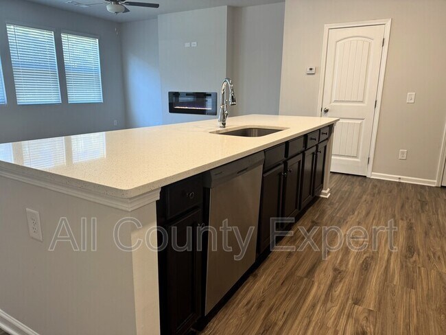 Building Photo - 280 Whitetail Cir