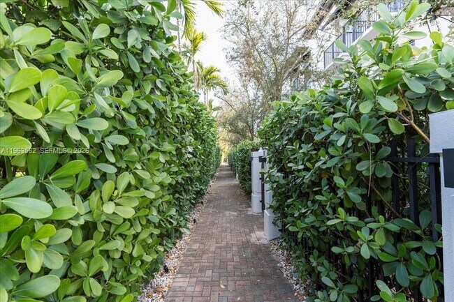 Building Photo - 7743 SW 99th St