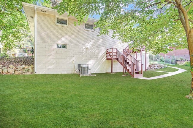 Building Photo - 3693 Larkspur Terrace