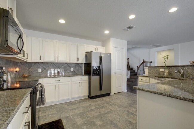 Building Photo - 900 Oatmeal Drive