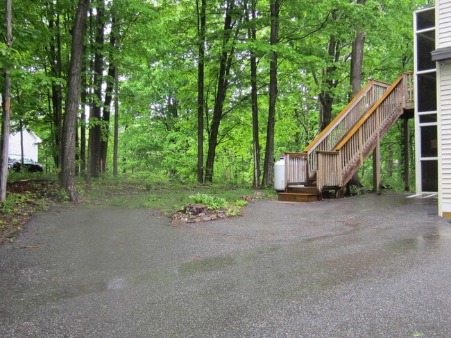 Building Photo - 174 Pattee Hill Rd