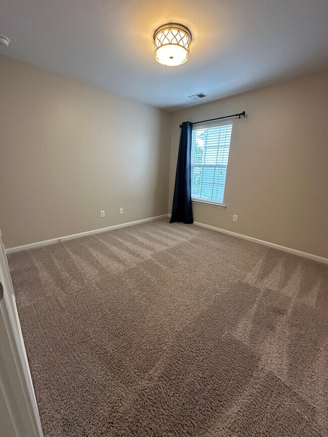 Building Photo - 12147 Bobhouse Dr