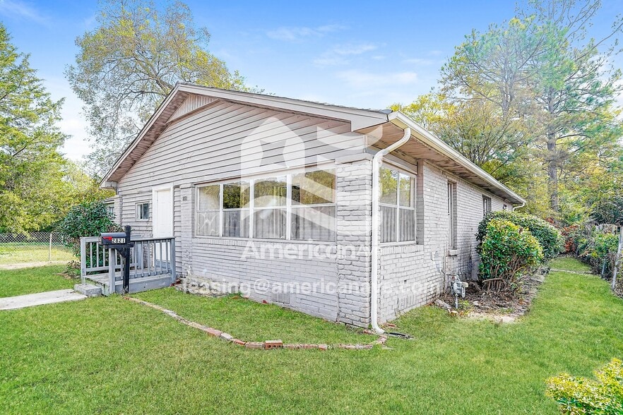 Building Photo - 2821 Snavely Ave SW