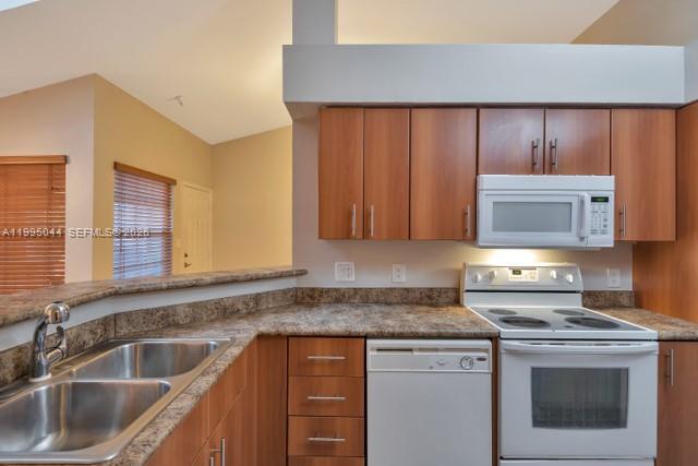 Building Photo - 1385 Crystal Way