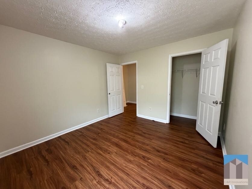 Building Photo - 5196 Tew Ln SW