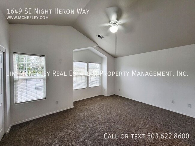 Building Photo - 1649 SE Night Heron Way