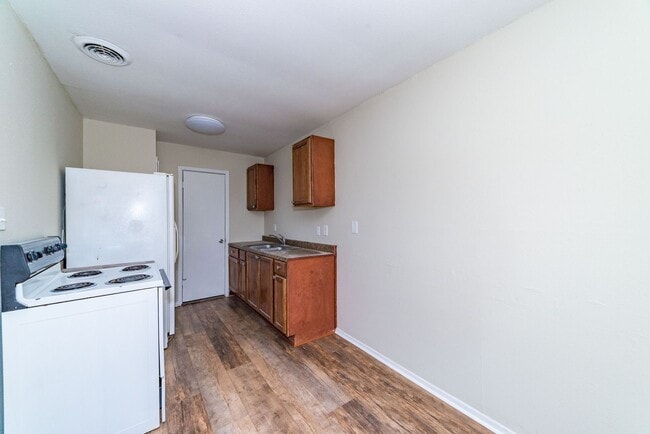 Building Photo - 1-Bedroom in North Point