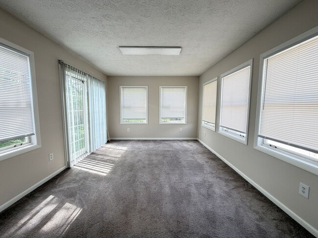 Building Photo - Wonderful 3 Bed and 1 Bath!