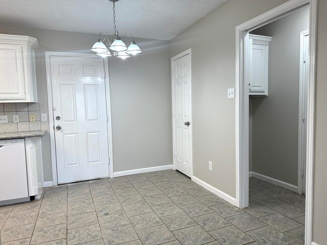 Building Photo - 6706 4th St