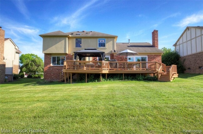 Building Photo - 30118 Kingsway Dr
