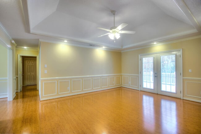 Building Photo - 3165 Foxcroft Cir