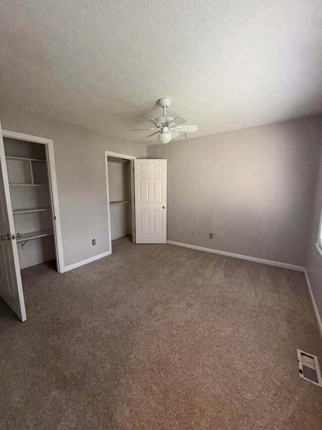 Building Photo - 3820 Muirfield Pl