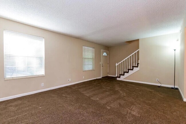 Building Photo - 5515 Country Dr