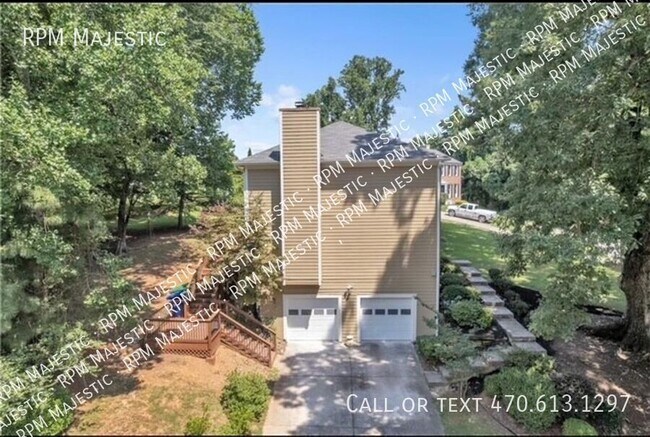 Building Photo - 6960 Whispering Oaks Ct