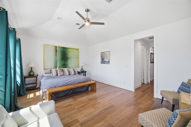 Building Photo - 707 Bringhurst St