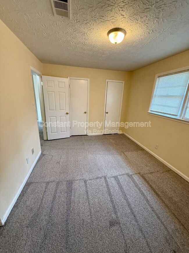 Building Photo - 4357 Azalea Dr