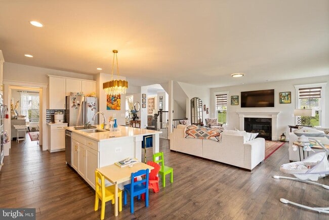 Building Photo - 35898 Quantum Pl