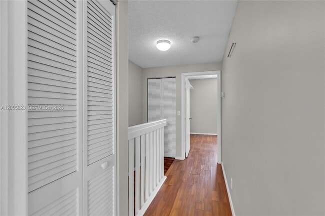 Building Photo - 16640 Hemingway Dr