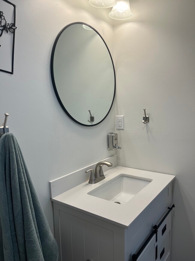 Building Photo - 904 Kentucky St