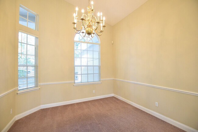 Building Photo - 5313 Lake Bluff Terrace