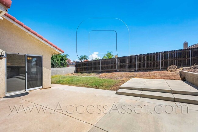 Building Photo - 15731 Laguna Ave