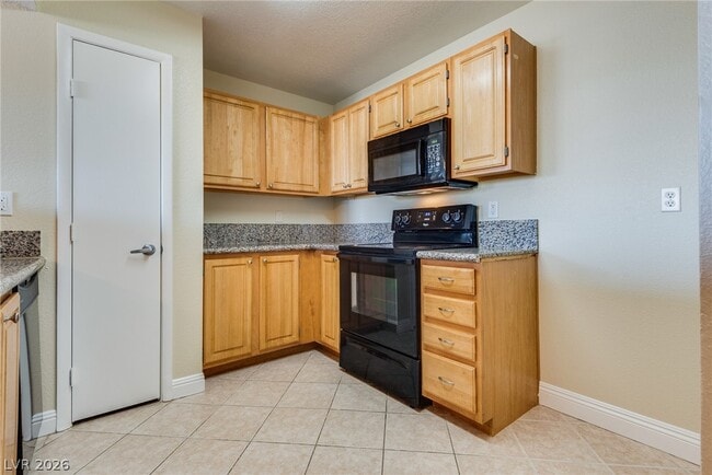 Building Photo - 5055 W Hacienda Ave