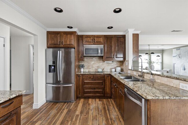 Building Photo - 2710 Thrushwood Dr